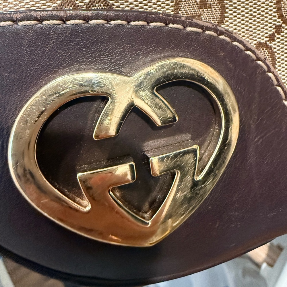 Gucci GG Canvas Lovely Heart Crossbody Bag - Picture 12 of 15
